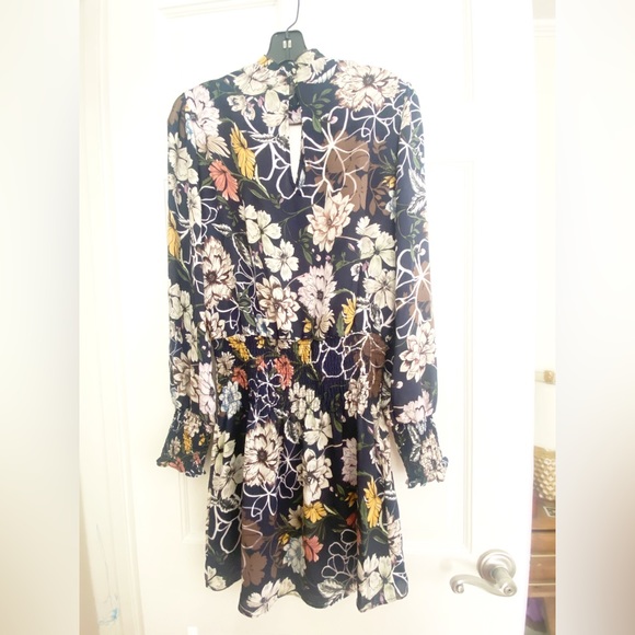 NWT Parker Keyhole Navy Floral Print Smocked Dress - Picture 2 of 7